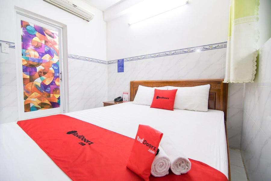 Reddoorz Hoang Tuan Hotel Ho Chi Minh City Bagian luar foto