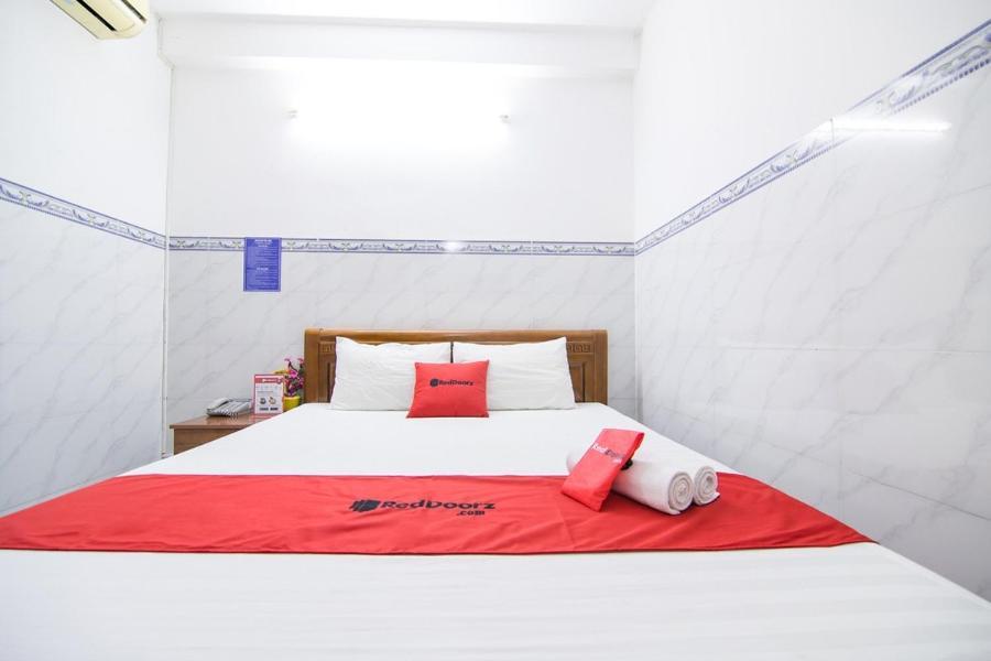 Reddoorz Hoang Tuan Hotel Ho Chi Minh City Bagian luar foto