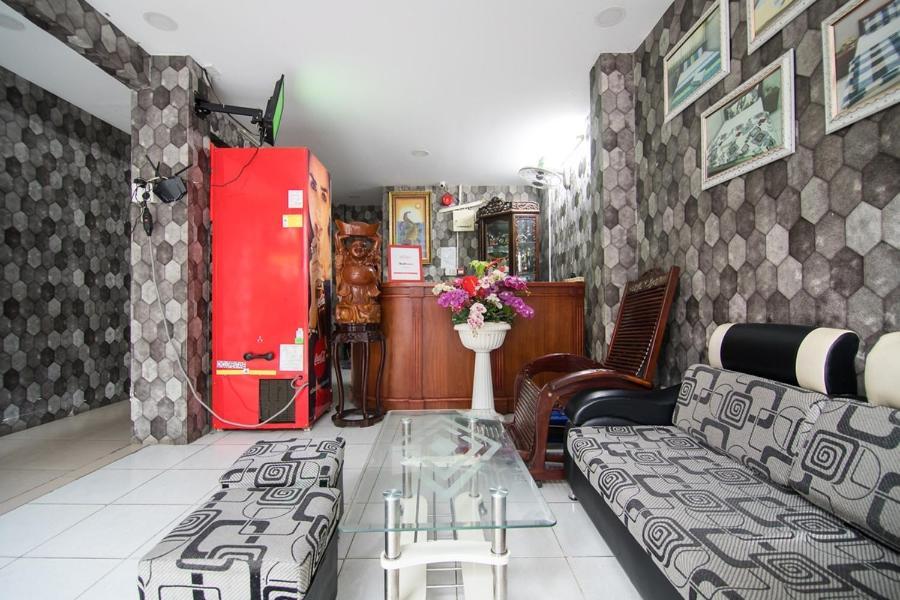 Reddoorz Hoang Tuan Hotel Ho Chi Minh City Bagian luar foto
